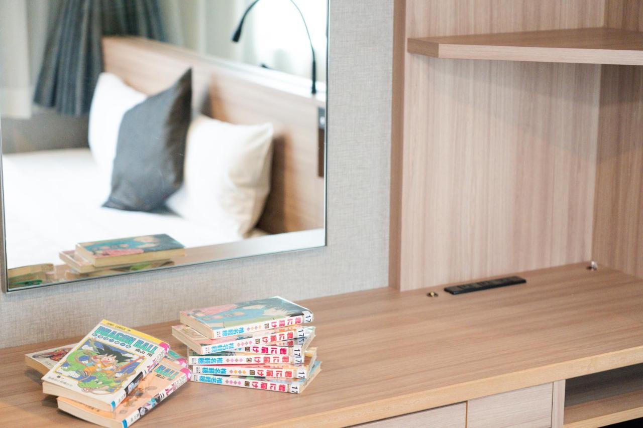 Quintessa Hotel Osaka Shinsaibashi Comic & Books Экстерьер фото